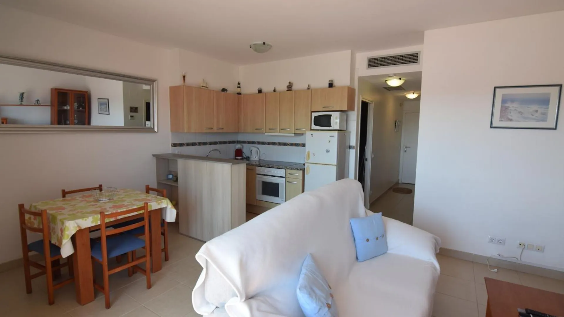 224-Apartamento Con Vistas A Canal Y Piscina Empuriabrava 0*,  Spain